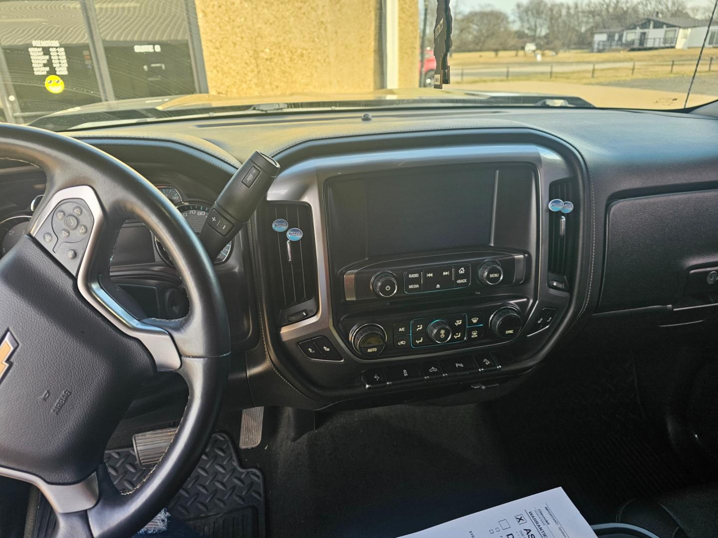 2016 BLACK /BLACK Chevrolet Silverado 1500 LTZ Crew Cab 4WD (3GCUKSEC7GG) with an 5.3L V8 OHV 16V engine, 6A transmission, located at 533 S Seven Points BLVD, Seven Points, TX, 75143, (430) 255-4030, 32.313999, -96.209351 - Photo#4